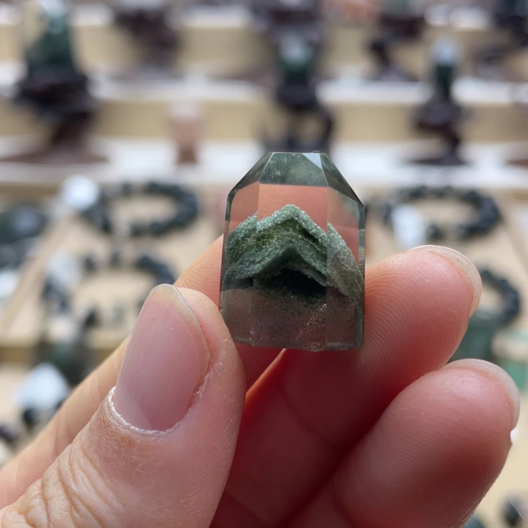 水晶颈饰未镶嵌绿幽灵金字塔柱子