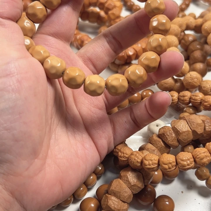 14左右奶酪手串单圈