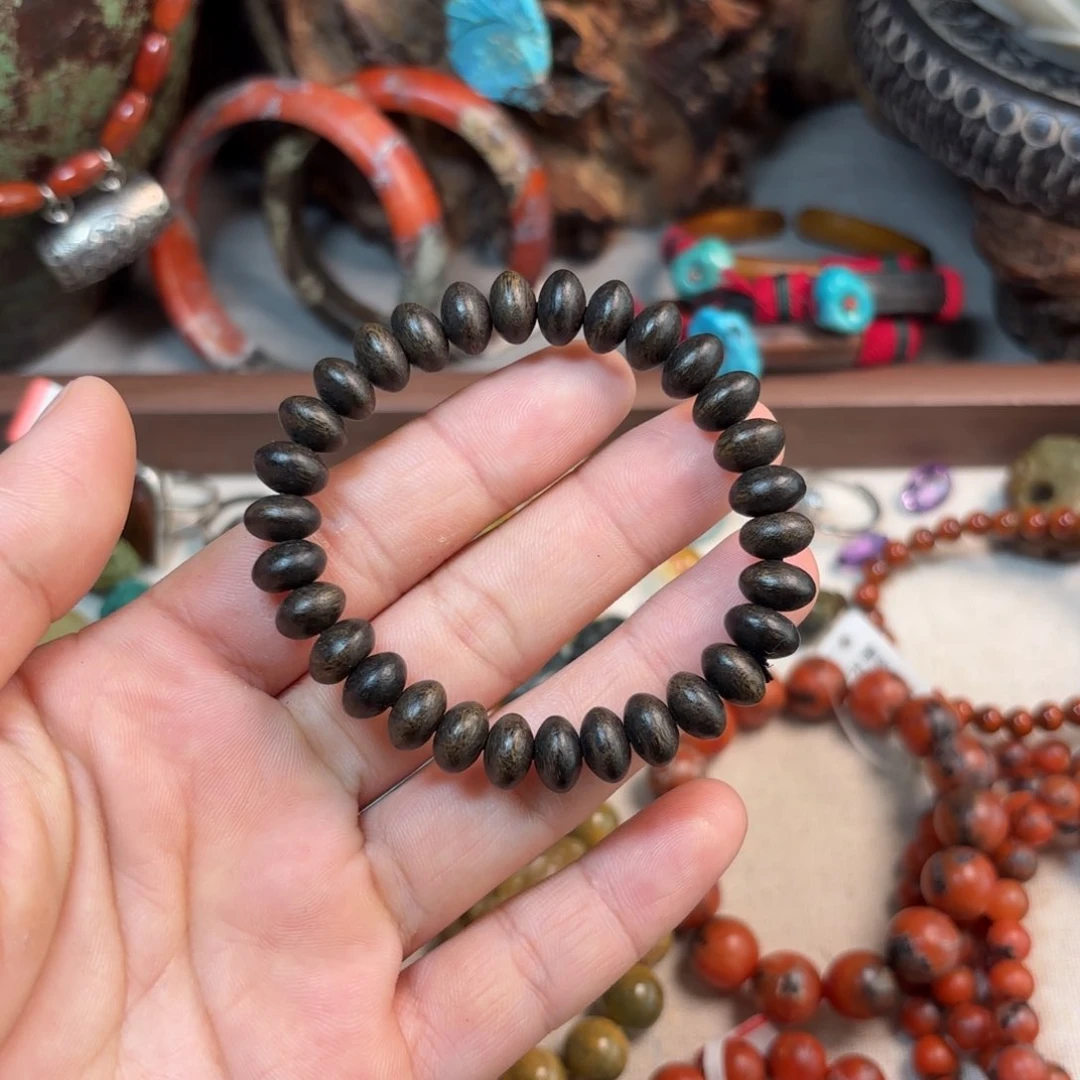 和田玉手链未镶嵌凉*?