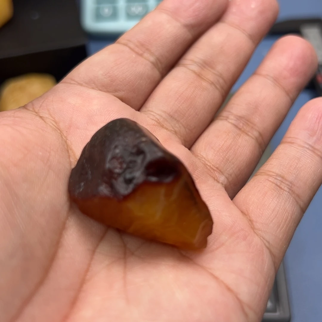 定制琥珀未镶嵌蜜蜡定制