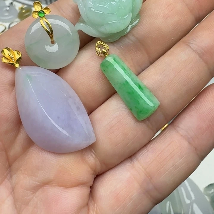 梦***吊坠(不含链)18K金镶嵌翡翠