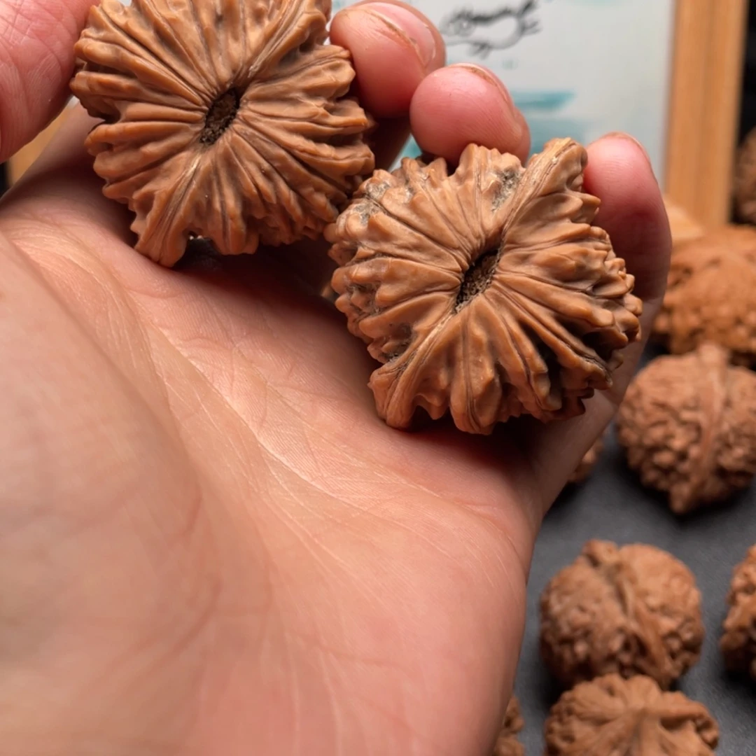 【闪购商品】文玩核桃吊坠泽****）全品四座楼