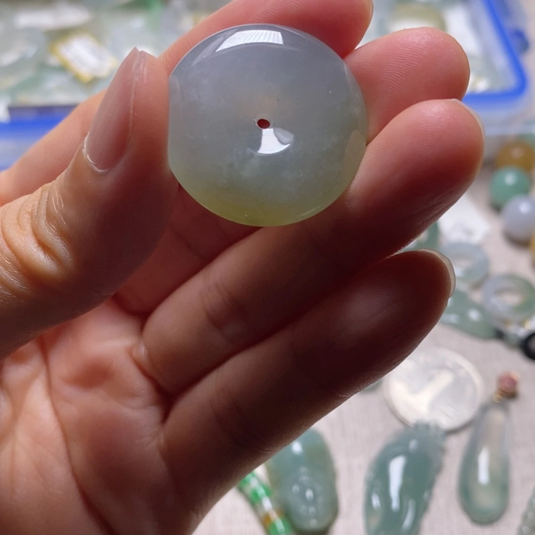 翡翠戒圈未镶嵌越***运