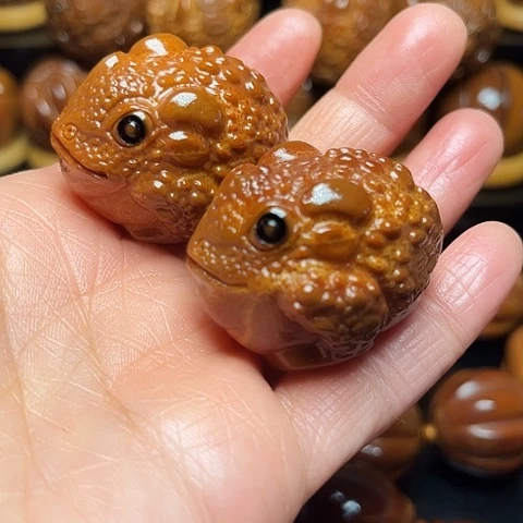 橄榄核手串/手链金蟾一对