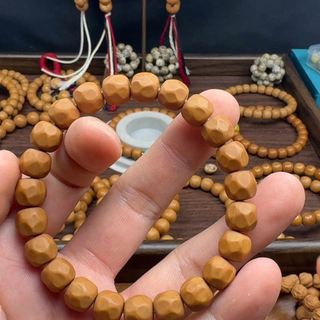 吊坠猴头核桃奶酪