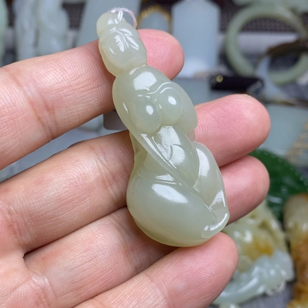 【闪购商品】和田玉(糖玉)颈饰未镶嵌