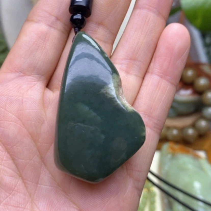 【闪购商品】未镶嵌岫岩河磨玉（透闪石质玉）挂件