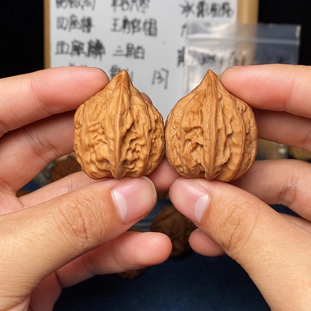 文玩核桃手串瓷瓶鸭嘴