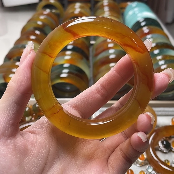 ****•未镶嵌蛇纹石玉手镯
