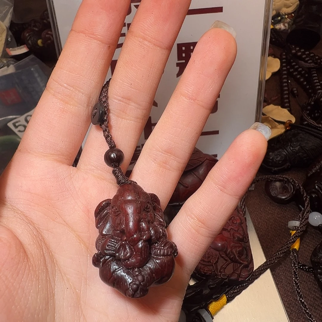 檀香紫檀（小叶紫檀）把件