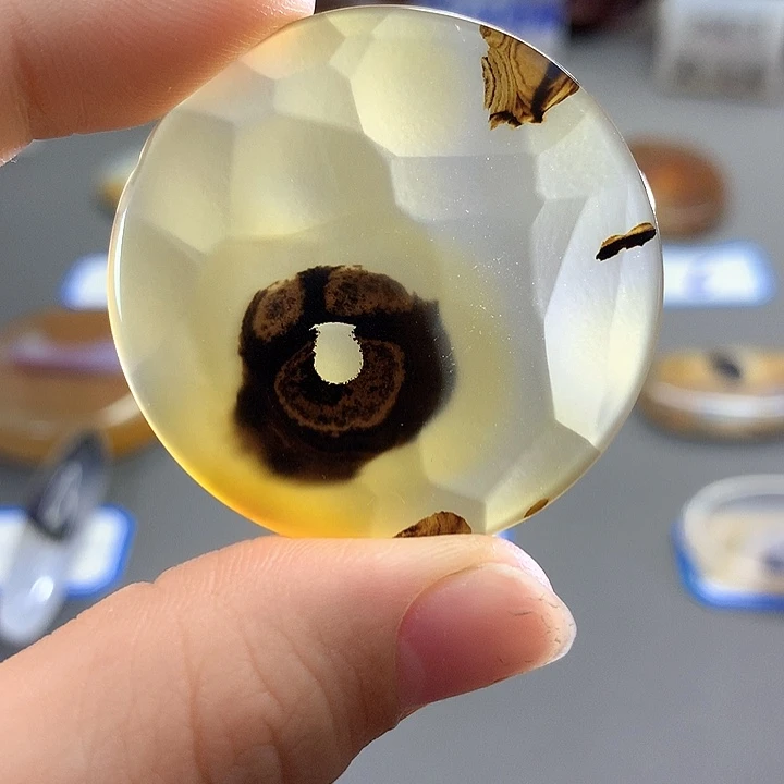 未镶嵌颈饰玛瑙/玉髓