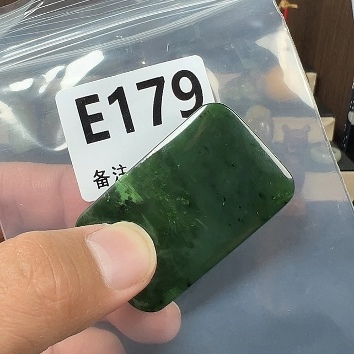 心***爽和田玉未镶嵌颈饰