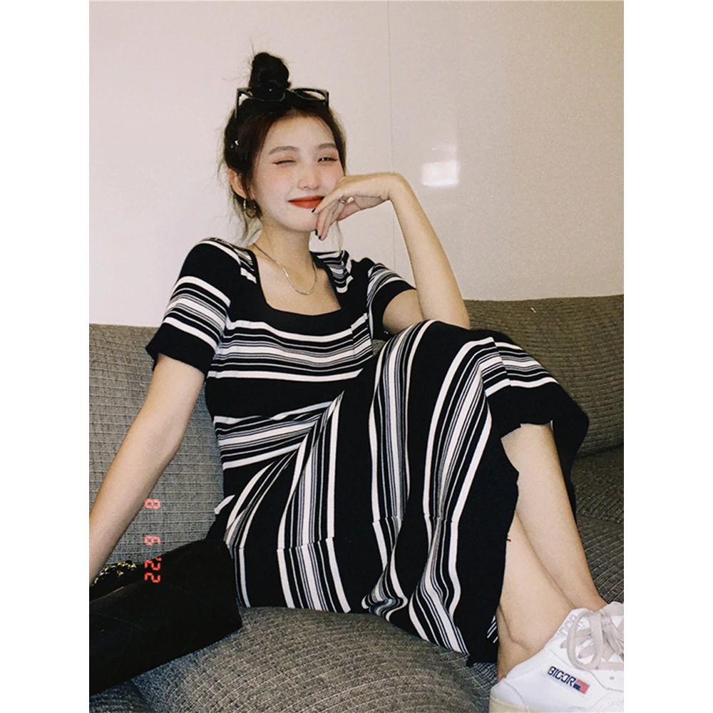 条纹针织连衣裙女春夏2025新款宽松休闲慵懒风中长款裙子ins