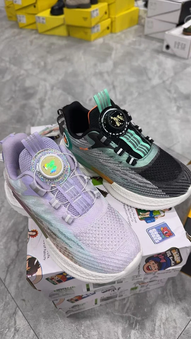 工厂品牌儿童运动鞋232939款