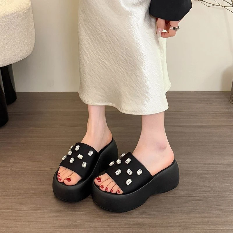 厚底拖鞋夏2025新款感水钻一字带凉拖外穿半拖增高凉拖鞋松糕鞋