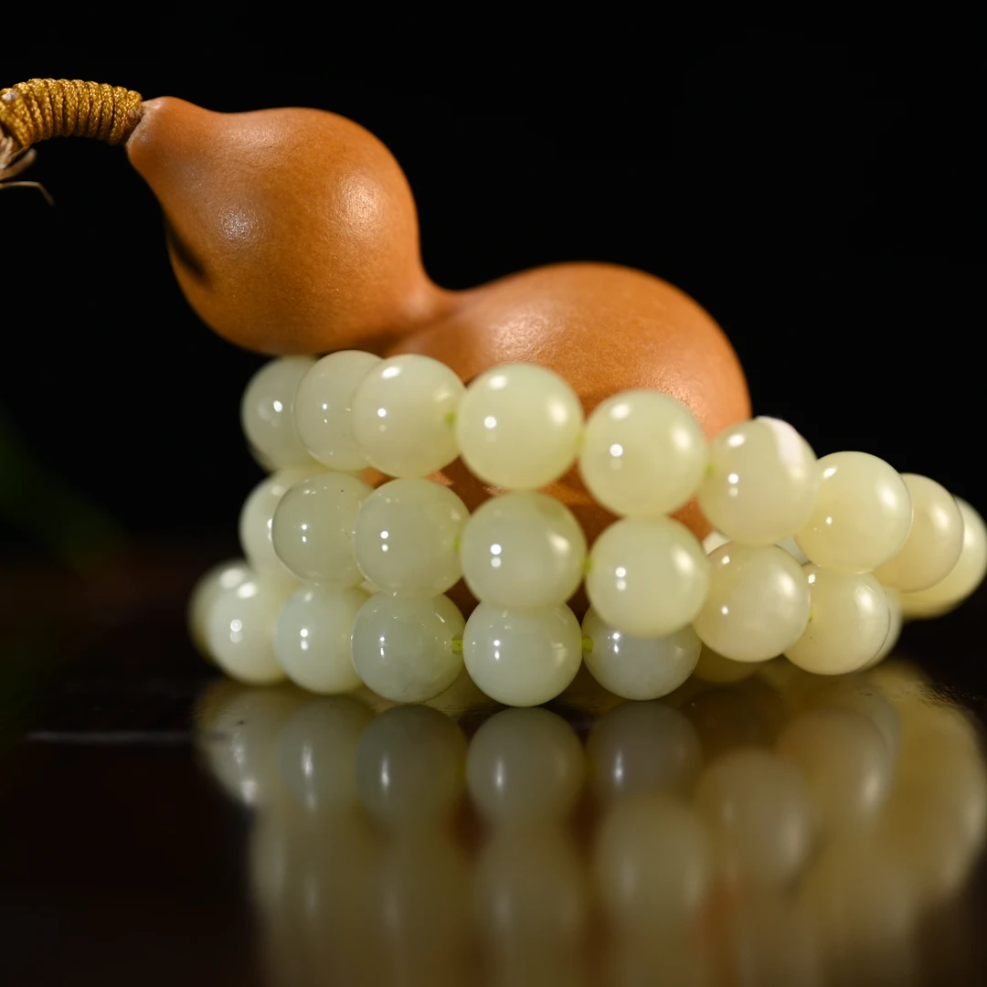 Lot8833 2511170142和田玉黄玉项链/保利