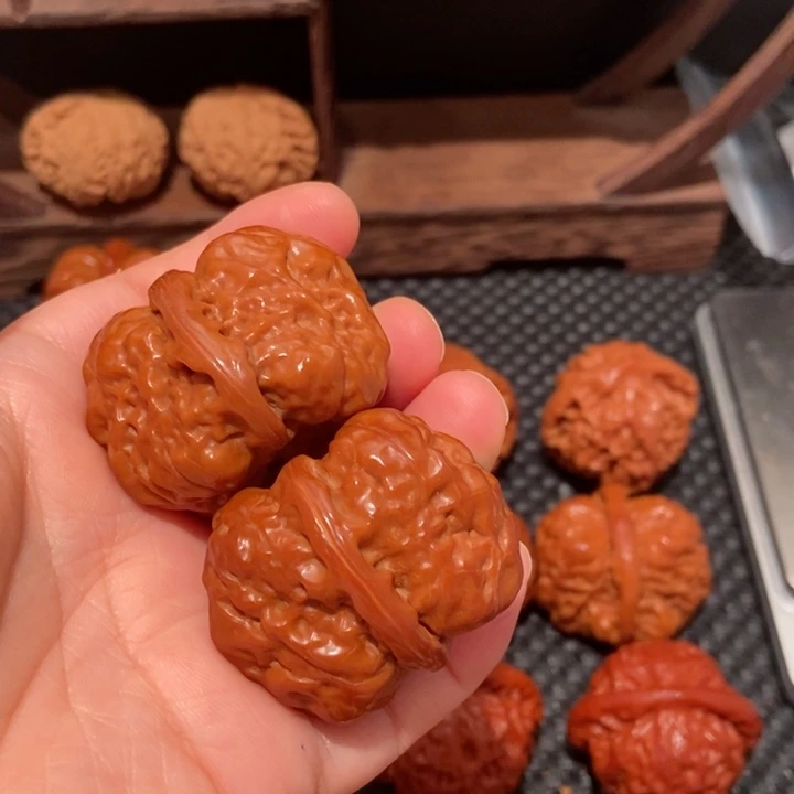 玲***嘻把件文玩核桃38尺寸蛤蟆头1099