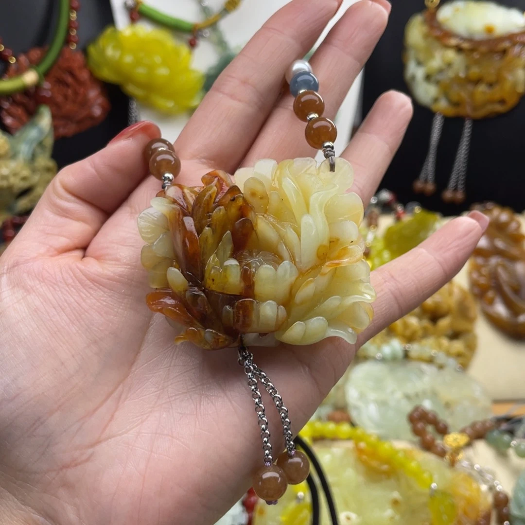 未镶嵌蛇纹石玉颈饰