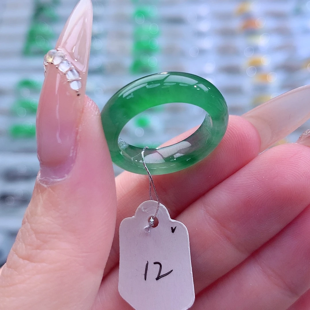 翡翠未镶嵌戒指天然