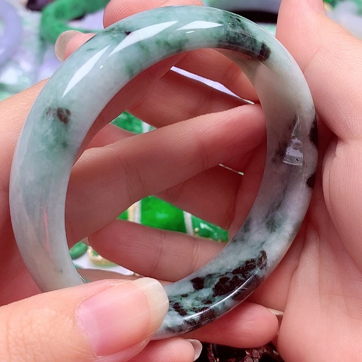 翡翠未镶嵌手镯翡翠手镯