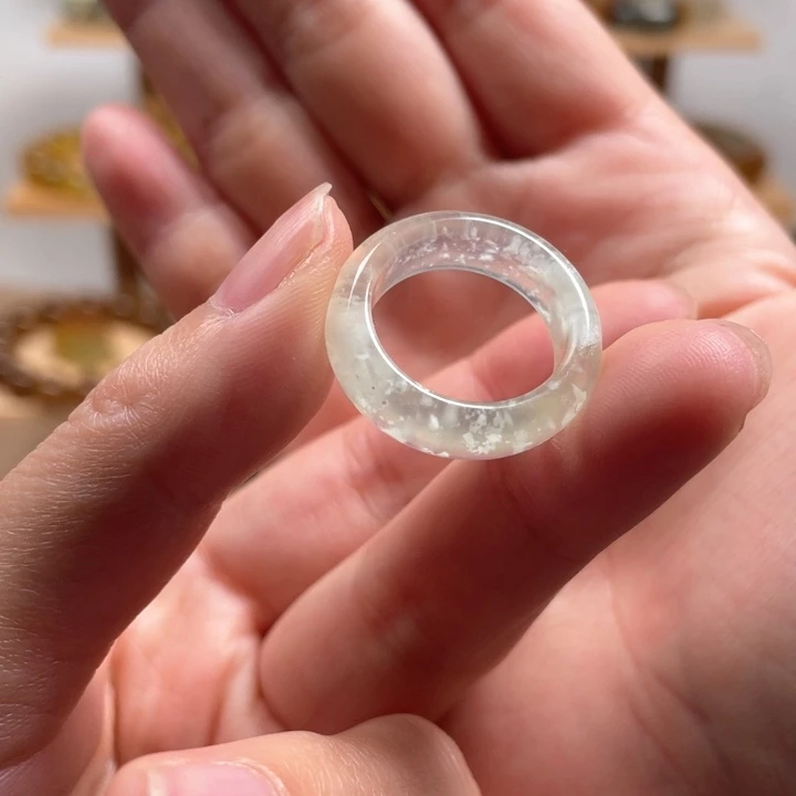 未镶嵌蛇纹石玉戒指