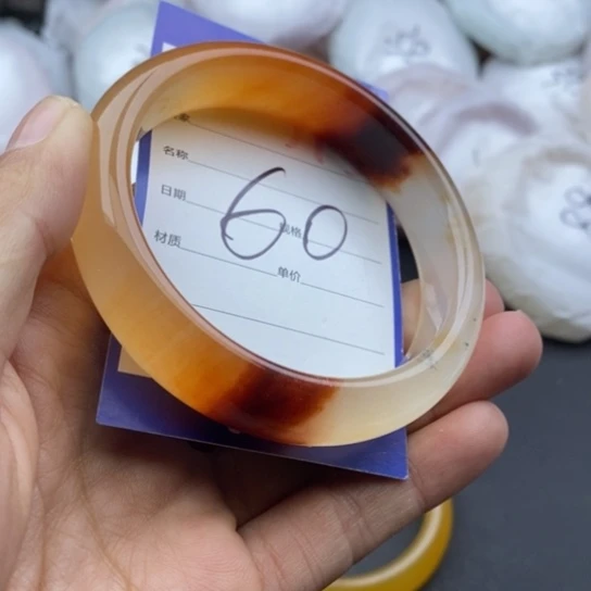 石英质玉未镶嵌手镯