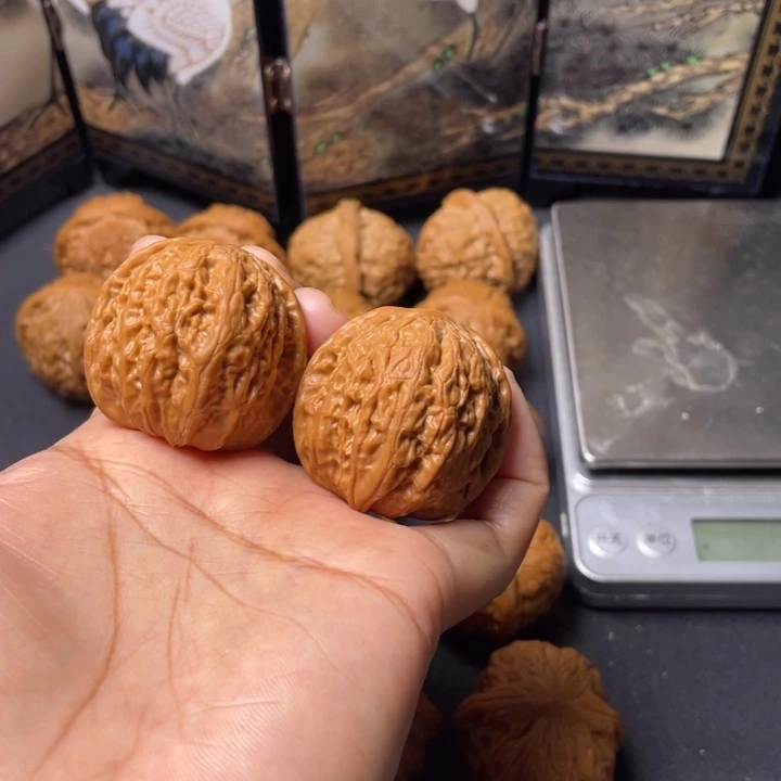 ****文玩核桃把件36铁锤