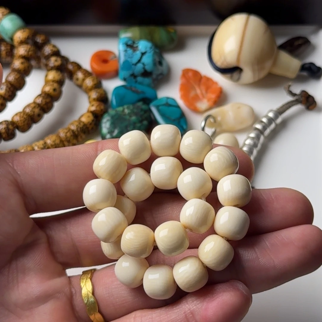 琉璃/树脂/塑料类藏传配饰