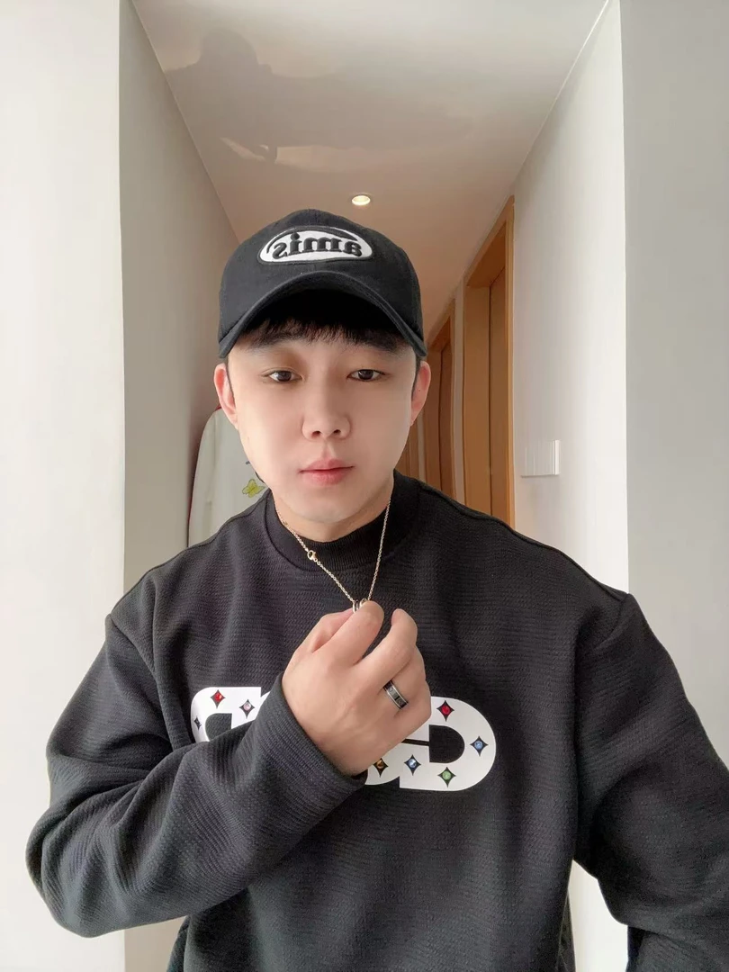 S25款【棋盘格镂空中钻T恤】420克 都在穿！潮流时尚T恤