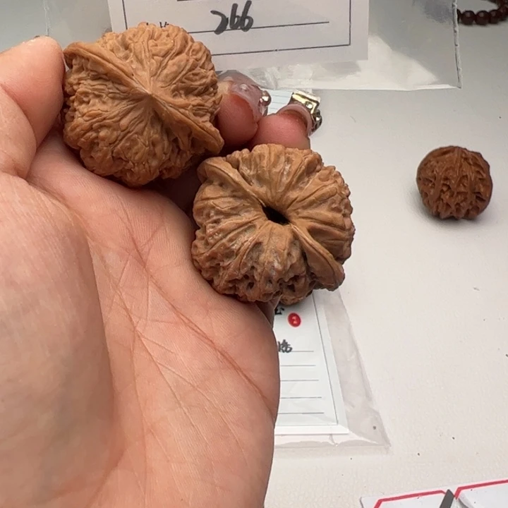 文玩核桃把件哈****哈龙洞峪353