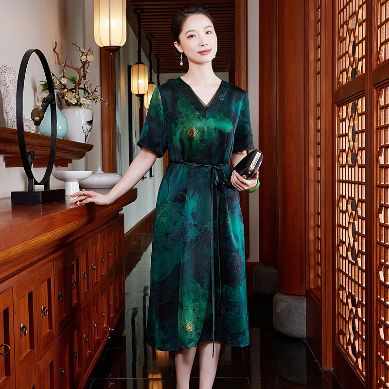 桑蚕丝高端玺玥2025年春夏显瘦气质绿色宽松复古优雅连衣裙WX142