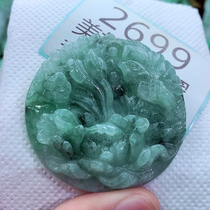 吊坠(不含链)未镶嵌翡翠