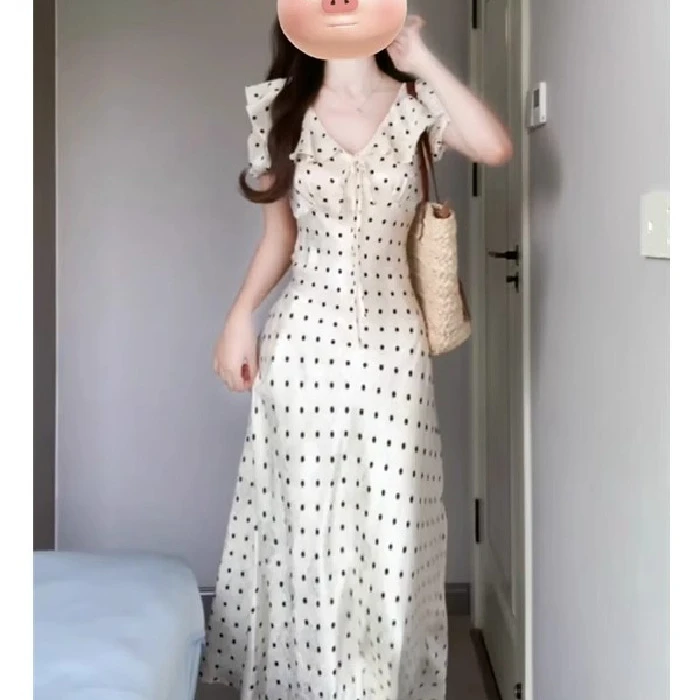 法式波点泡泡袖连衣裙女夏海边度假温柔风收腰气质独特绝美小裙子