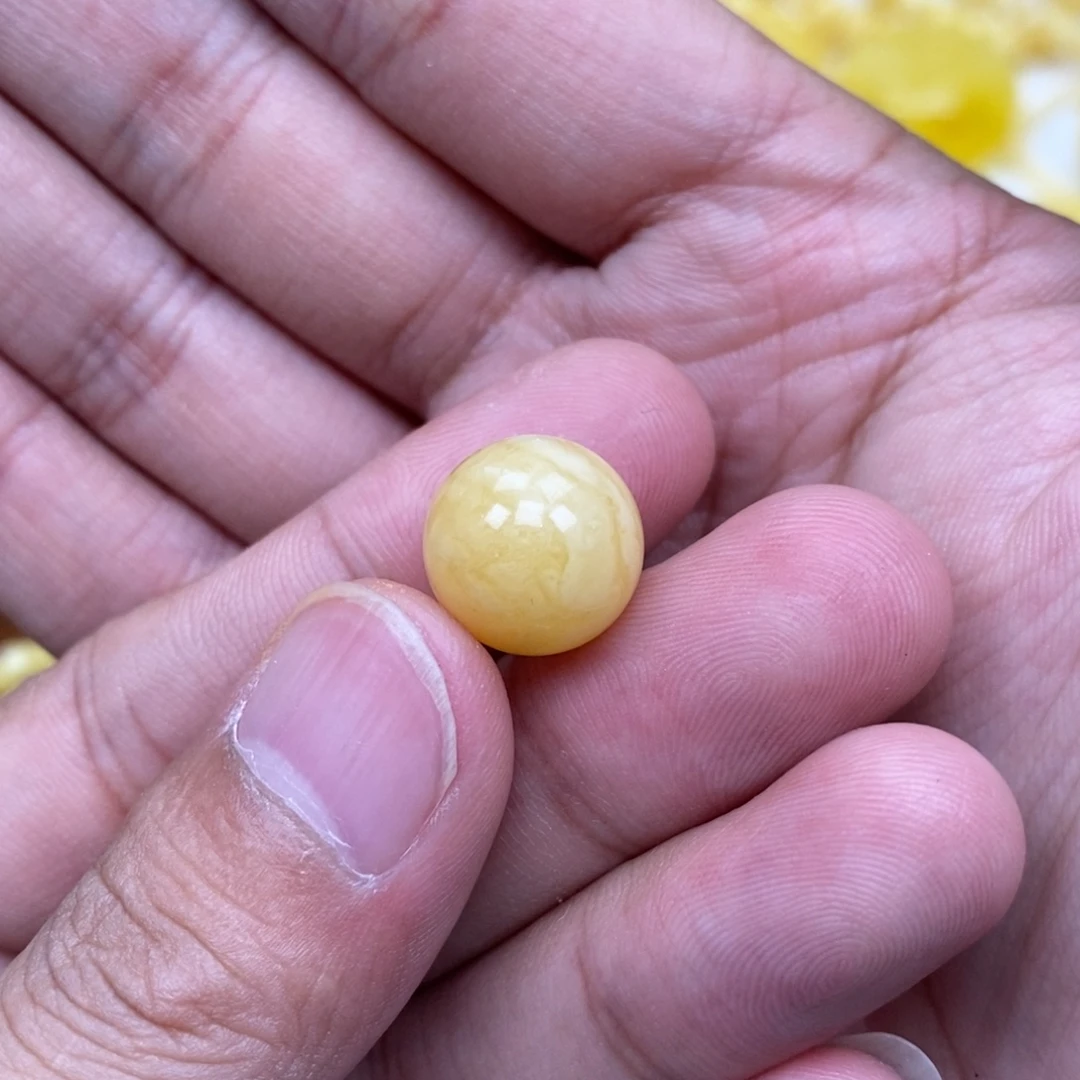 落***生琥珀未镶嵌珠宝奇石