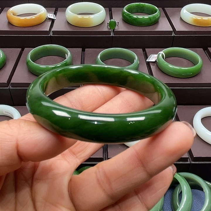 和田玉未镶嵌手镯5657