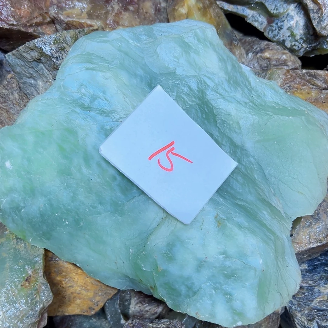 合金蛇纹石玉岫玉花玉俏色懒***王