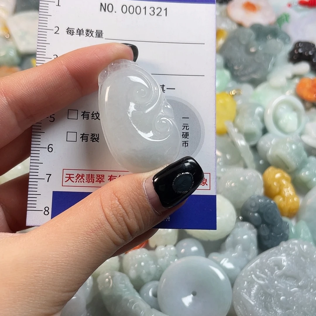翡翠未镶嵌颈饰1321