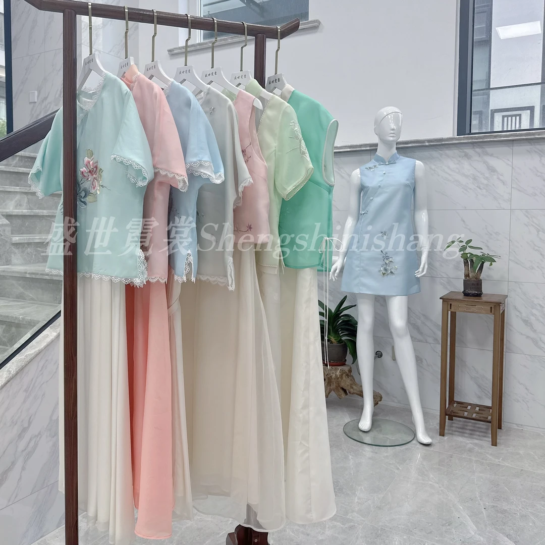 福利品1—真丝欧根纱手工刺绣小清新短袖上衣