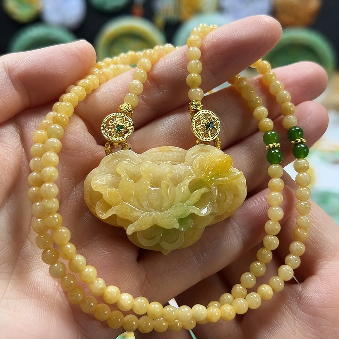 翡翠未镶嵌颈饰吊坠