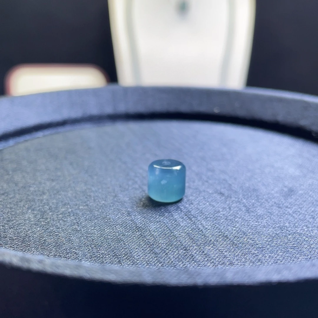 翡翠散珠9.1*8.5桶珠