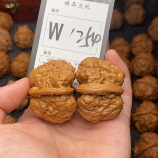 吊坠桃核我是第一百37