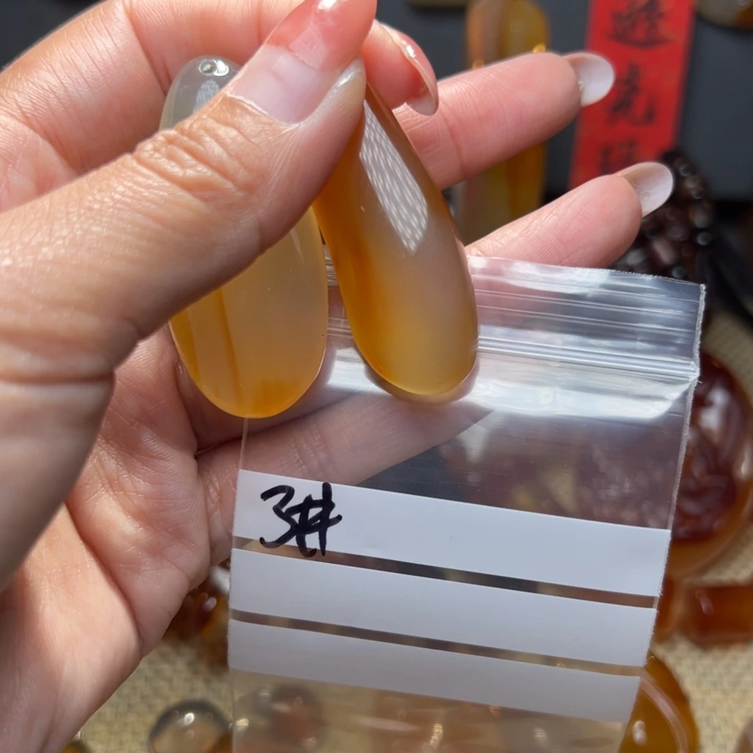 玛瑙/玉髓颈饰合金茗3