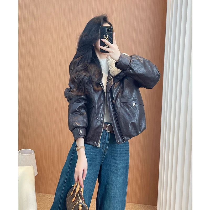 超火皮衣2025新款今年流行爆款加绒加厚翻领带毛领宽松显瘦短外套