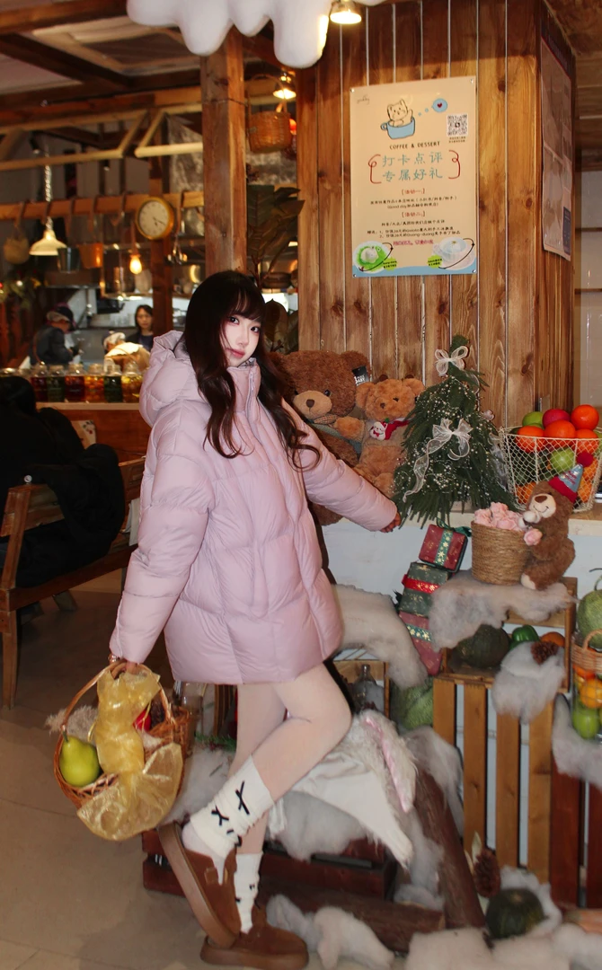 藕荷色短款羽绒服百搭保暖连帽韩版