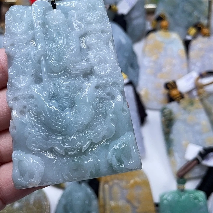 *****翡翠未镶嵌颈饰天然
