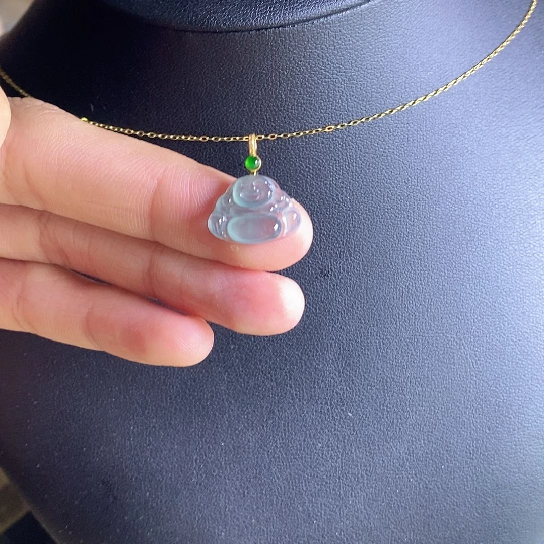 颈饰18K金镶嵌翡翠