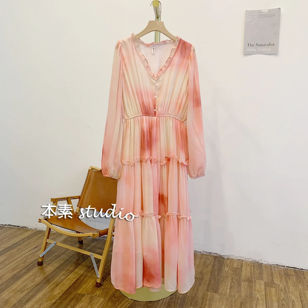 云彩C3756晕染腰部松紧木耳边V领连衣裙