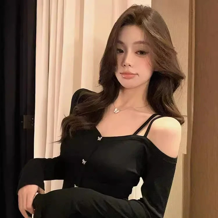 纯欲辣妹一字肩吊带上衣女春春不规则v领长袖t恤设计感打底衫内搭