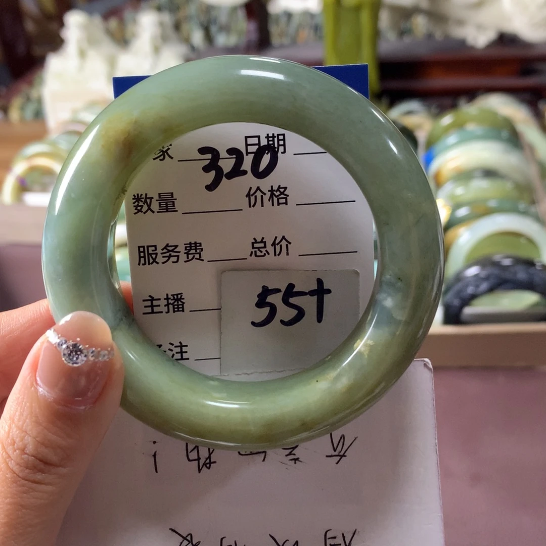 蛇纹石玉未镶嵌手镯320