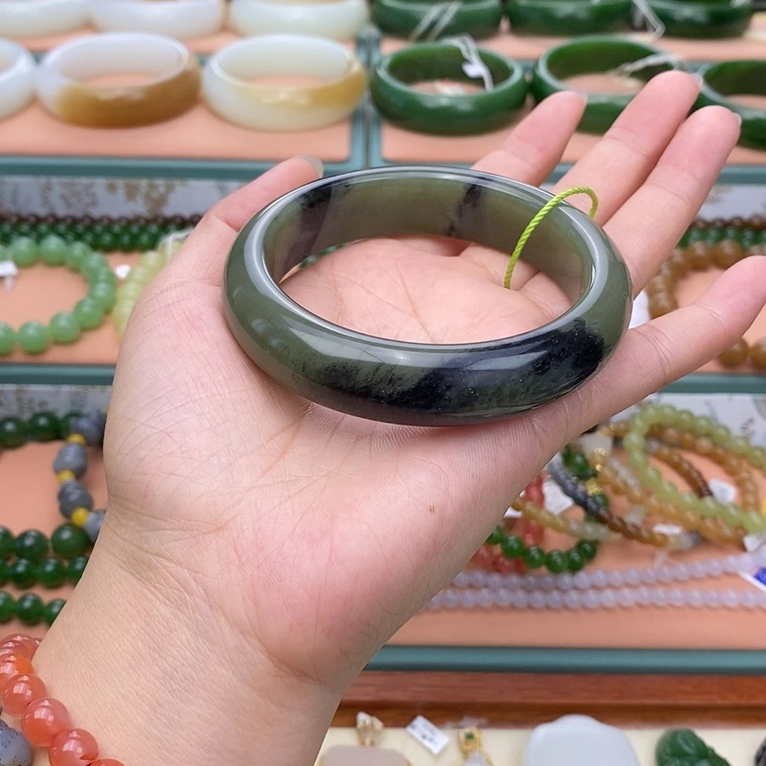 和田玉未镶嵌手镯新疆和田玉手镯